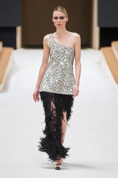 Look 38